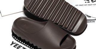 Достоинства тапочек Yeezy Slide