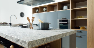 Выбираем идеальную столешницу для своей кухни: материалы, цвета, формы