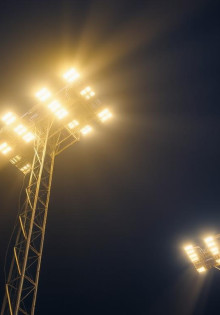 Технологические тренды в мачтовых LED светильниках для спортивных сооружений