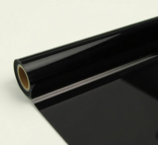 Черная пленка полиэтиленовая 200 мкм: чем она отличается от других типов?